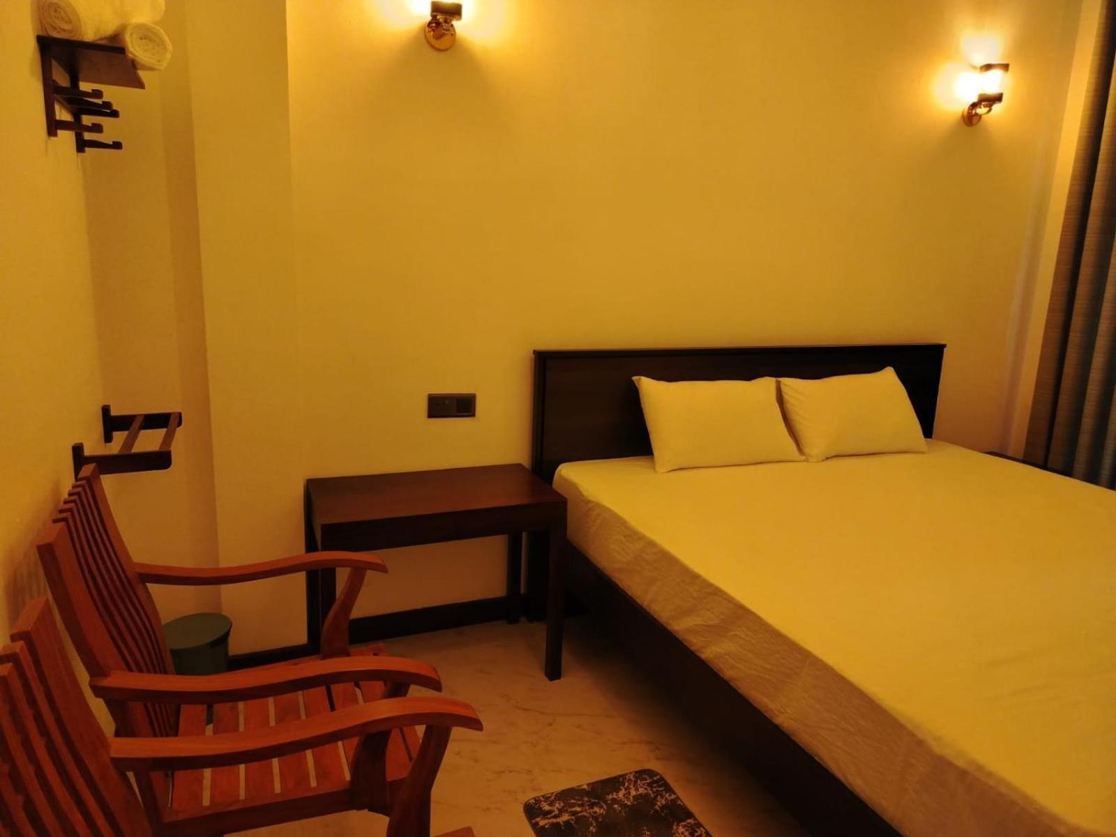 Diora Hotel Ratnapura Exterior foto